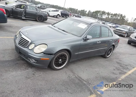 2007 Mercedes-Benz E 550 4Matic z USA, uszkodzony, nr VIN WDBUF90XX7B146498
